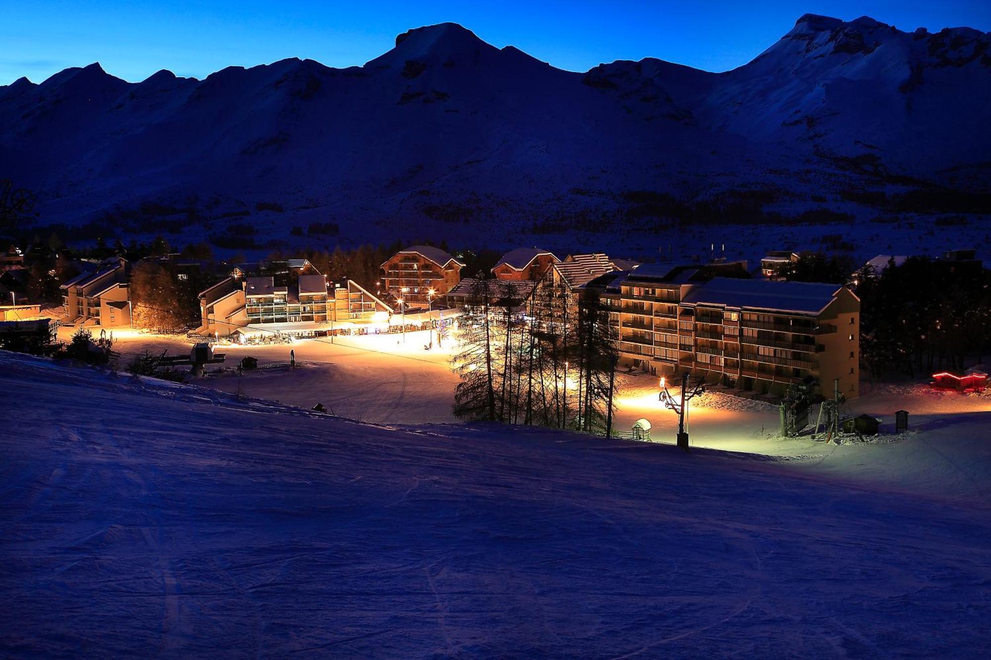Sunweb Hotel L'Ecrin Des Neiges 拉茹杜罗普 外观 照片